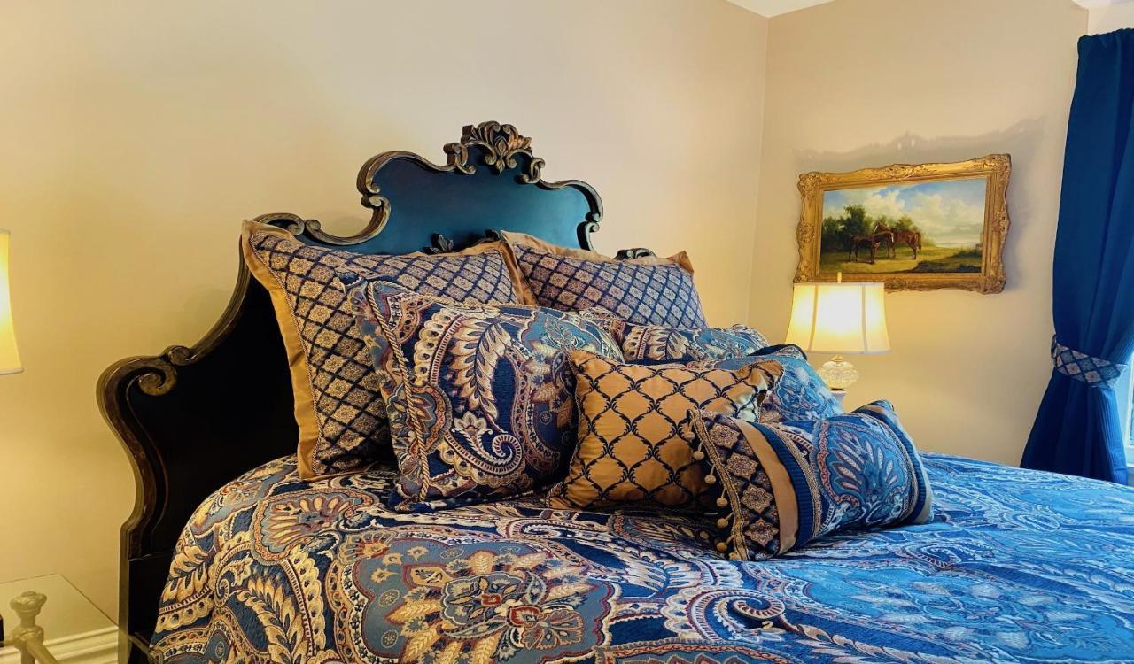 Breese Inn Bagian luar foto